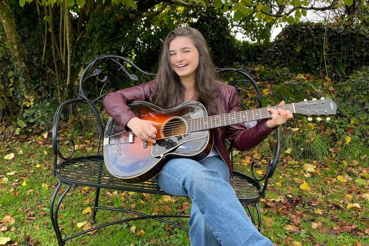 Muireann Bradley an Irish musician from County Donegal who plays and sings country blues and ragtime guitar from the 1920s, 1930s and 1940s in the fingerpicking style of the original artists.