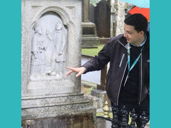 Image of Headstone on Dead Interesting Tour