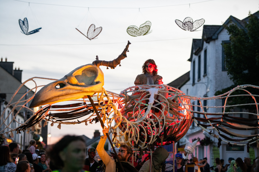 Cairde's closing community procession Ephemera by VolkiDana in Sligo Town. Cairde Sligo Arts Festival 2025. Photo credit: Conor Doherty.