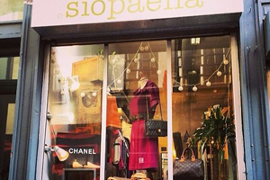 Siopaella shop front on Temple Lane