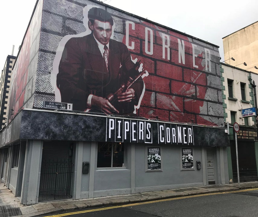 Exterior view of the Pipers Corner pub