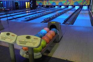 Bundoran Glowbowl and Macks Amusements Complex