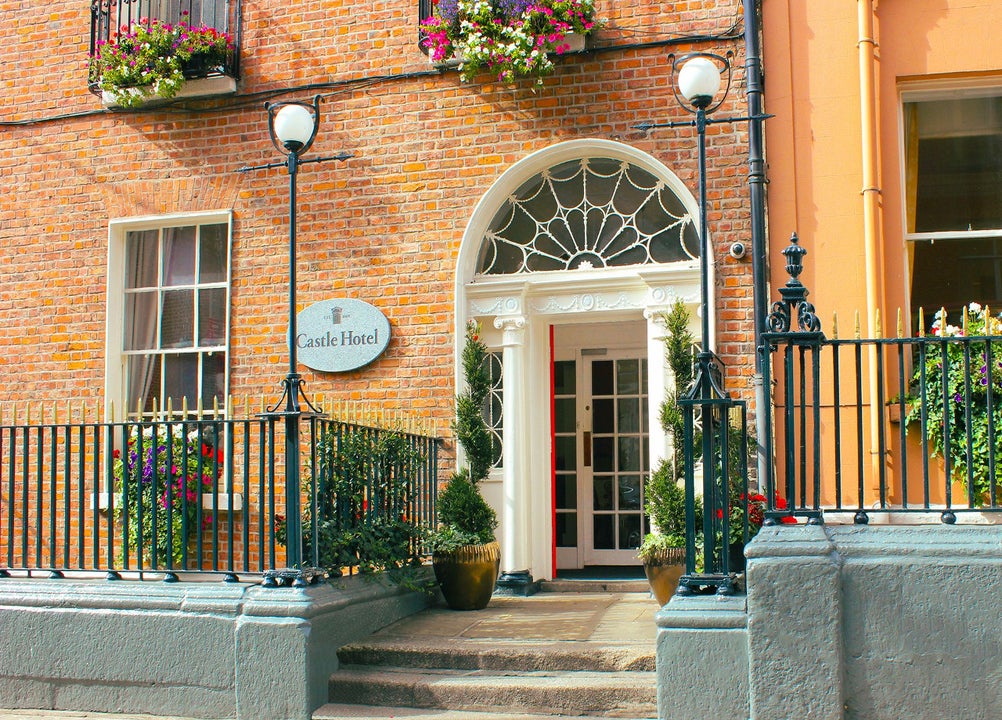 Front view of property