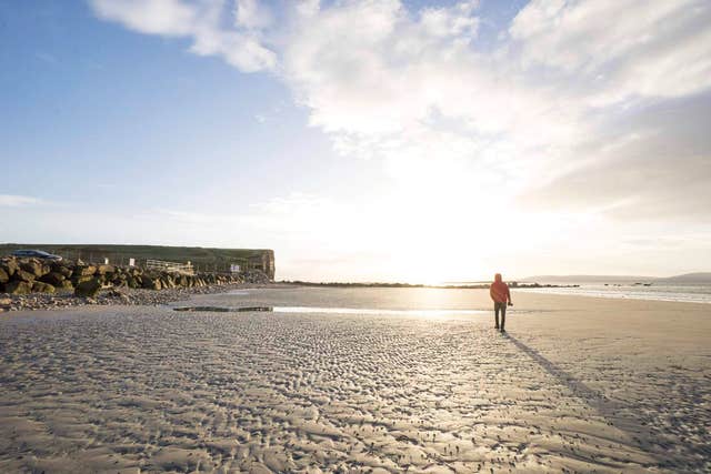 Trá na gCeann (Silver Strand)