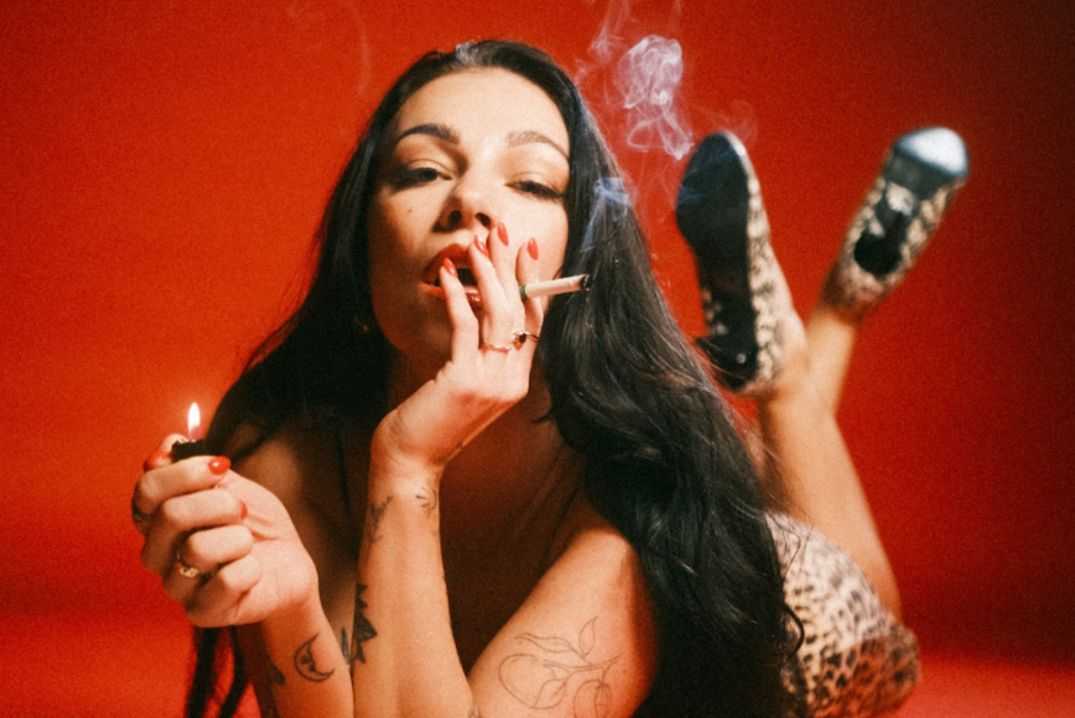 Singer Melina Malone live at The Sugar Club