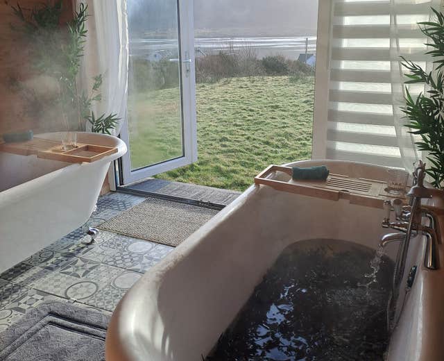Eskape Beauty & Seaweed Baths