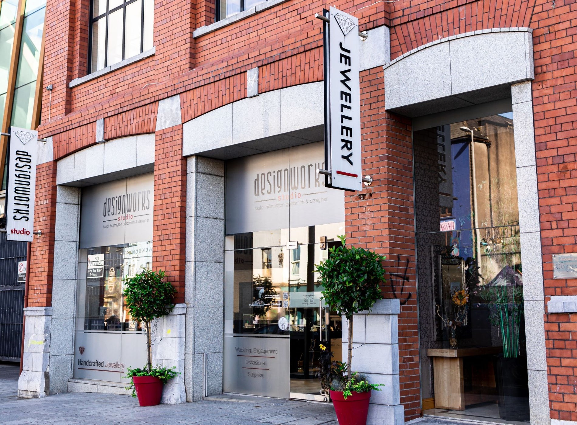 The exterior of a jewellery shop