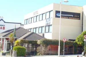 Alcock And Brown Hotel