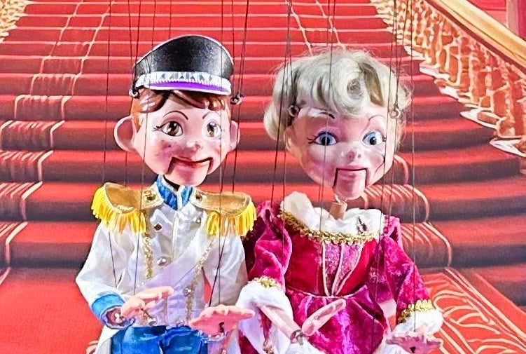 Cinderella Goes To The Halloween Ball Puppet Show