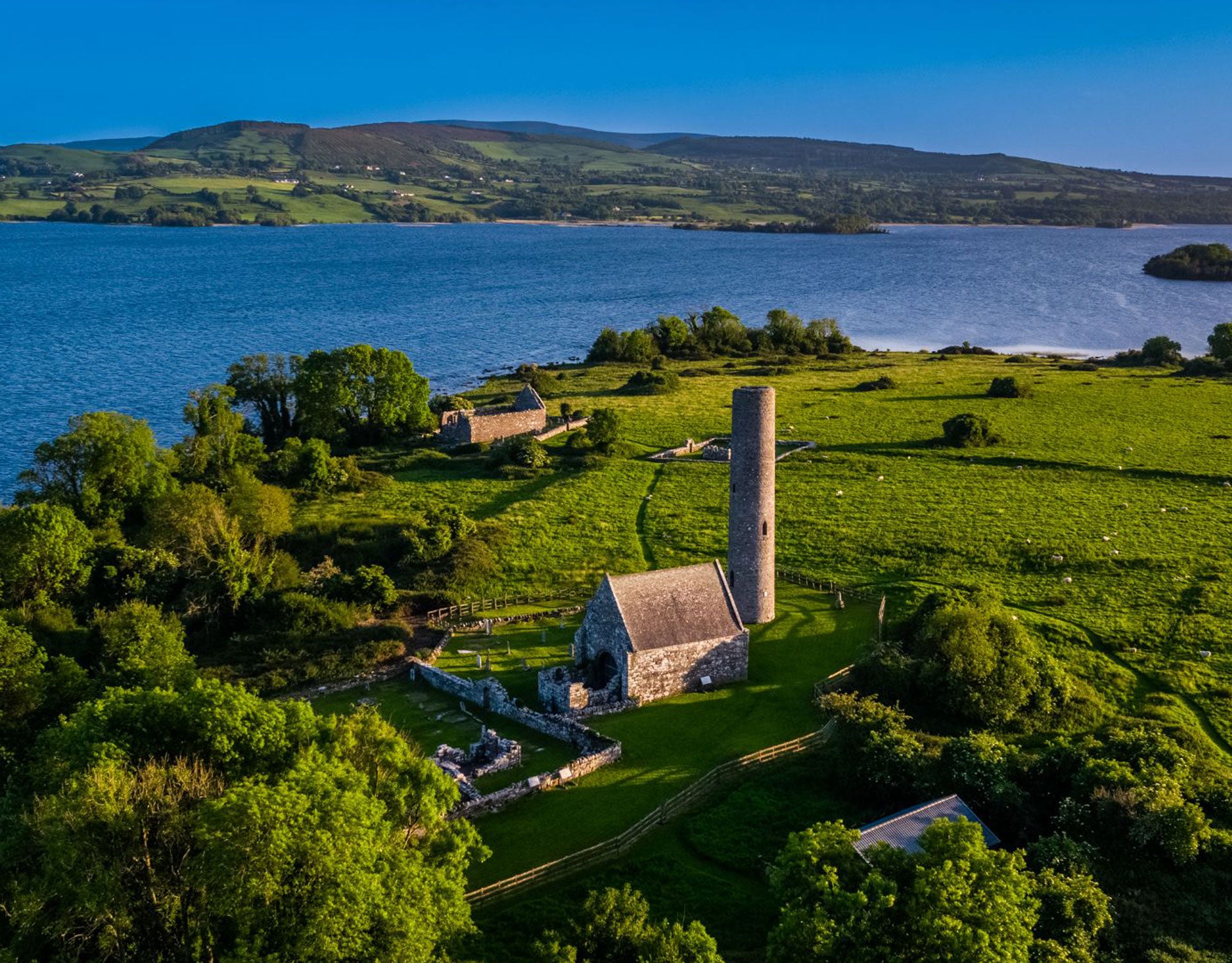 The church and round tower on Inis Cealtra