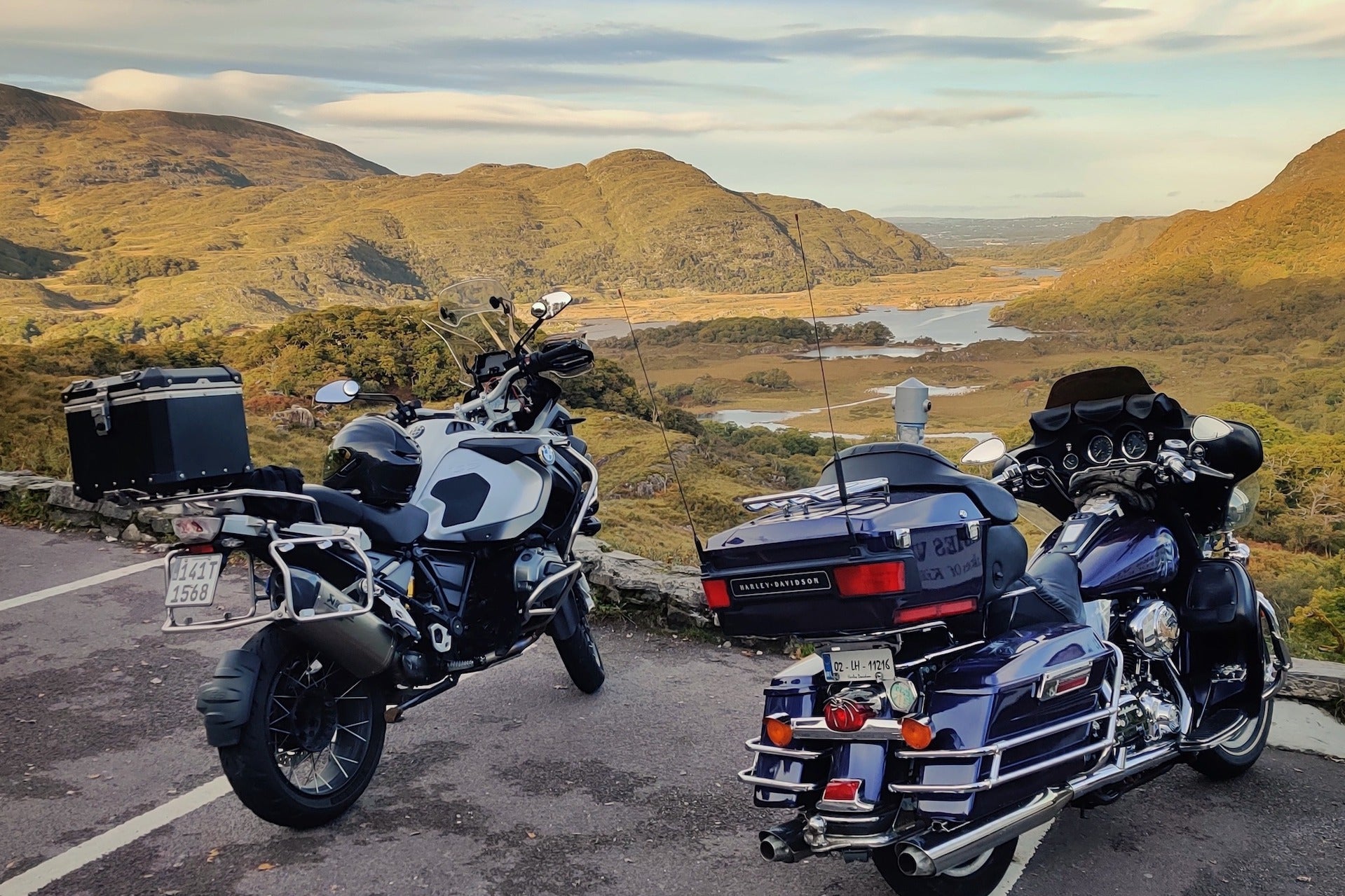 Enjoy the opportunity to ride the twisting tracks around the mountains, high above the celebrated Killarney lakes and running alongside the Atlantic Ocean, on world-famous routes such as the Ring of Kerry and the Wild Atlantic Way
