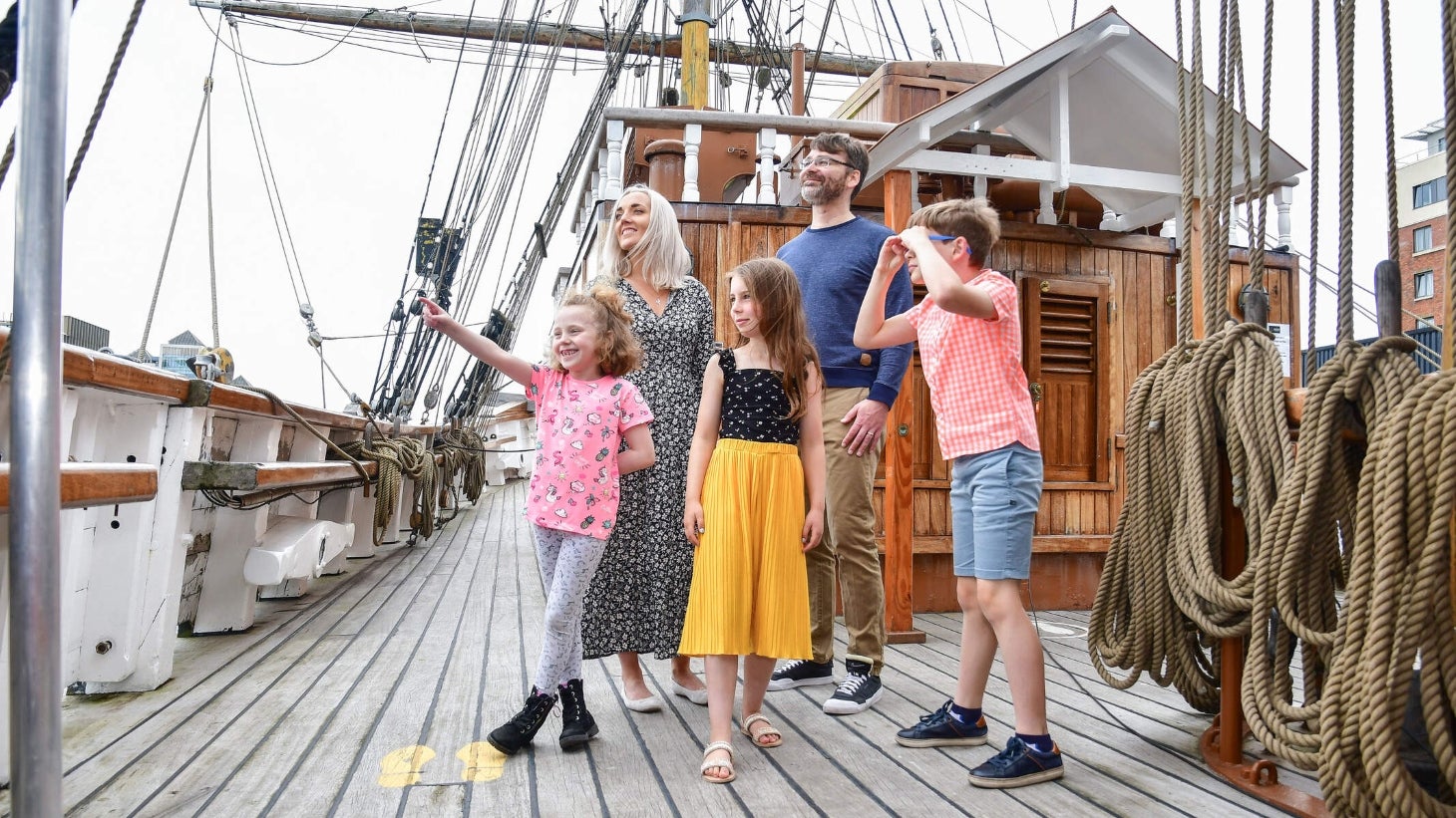 Jeanie Johnston Tall Ship, Irish Famine Story, Dublin City Docklands