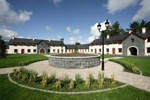 MOUNT FALCON HOLIDAY COTTAGES