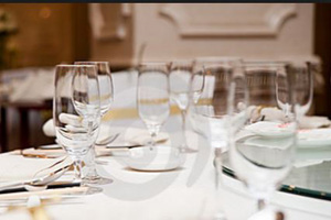 The New Ship Restaurant at Dooley's Hotel