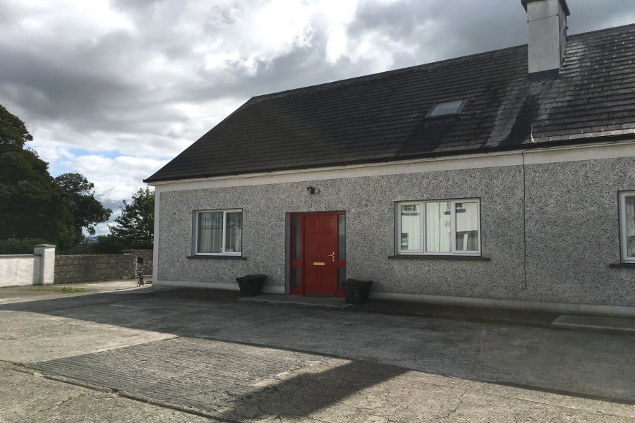 Front view of property