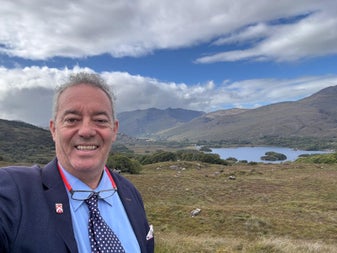 Tour guide Aiden O’Byrne from Executive Explorer Tours taking a selfie