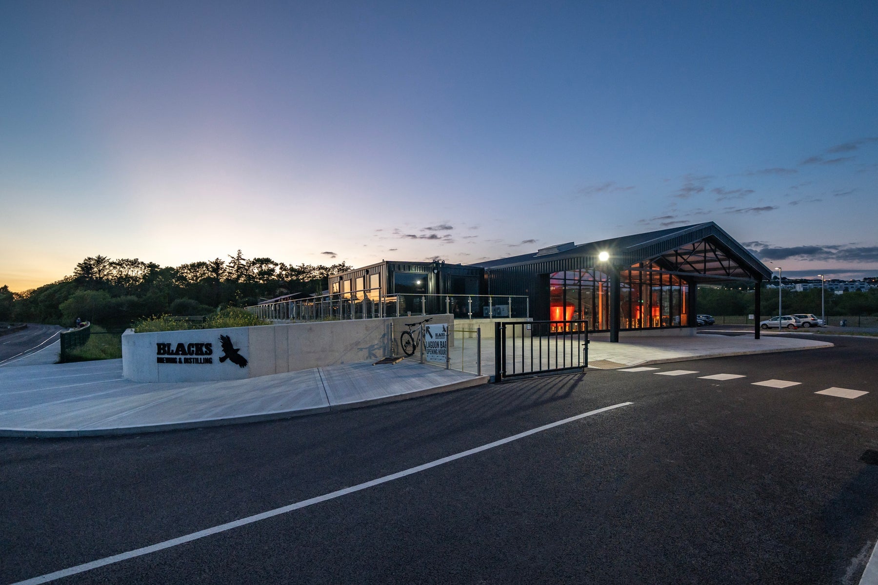 Exterior view Blacks Brewing & Distilling