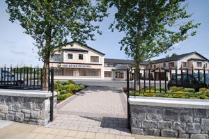 Ard Rí House Hotel