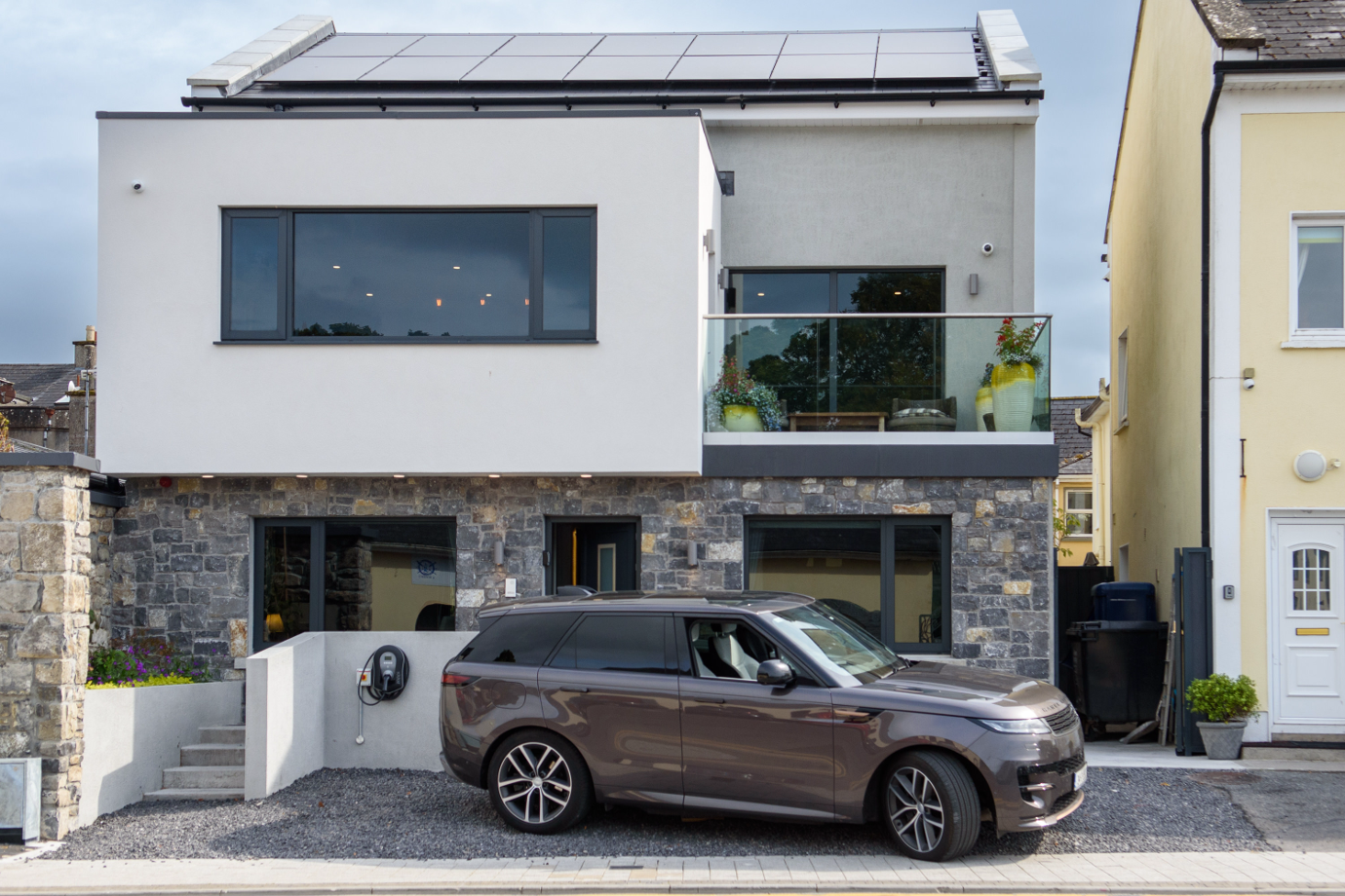 Front view of the property