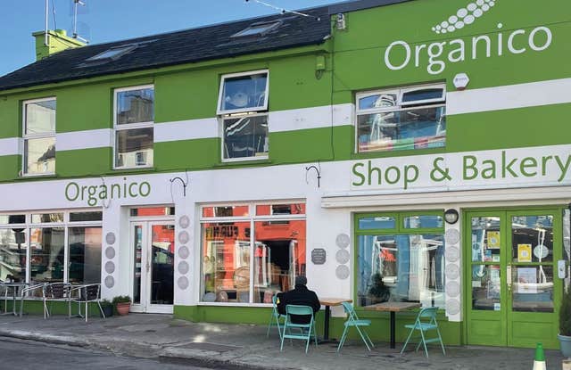 Organico Café, Shop and Bakery