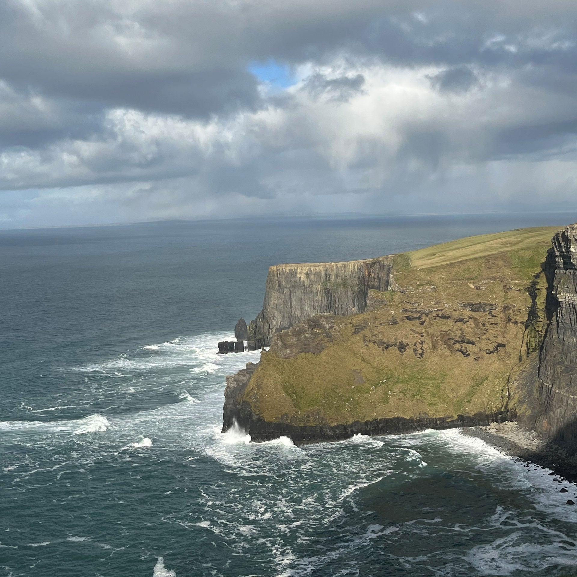 A view of the Cliffs of Moher with Greenseascape Tour Guiding