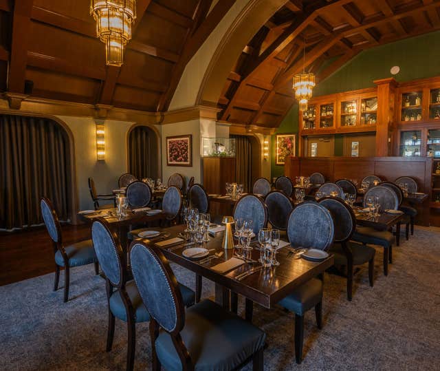 Gate 96 Restaurant at Temple Gate Hotel