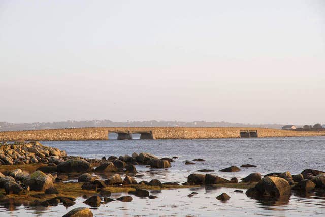Droichead Charraig an Logáin (Carrickalegaun Bridge)