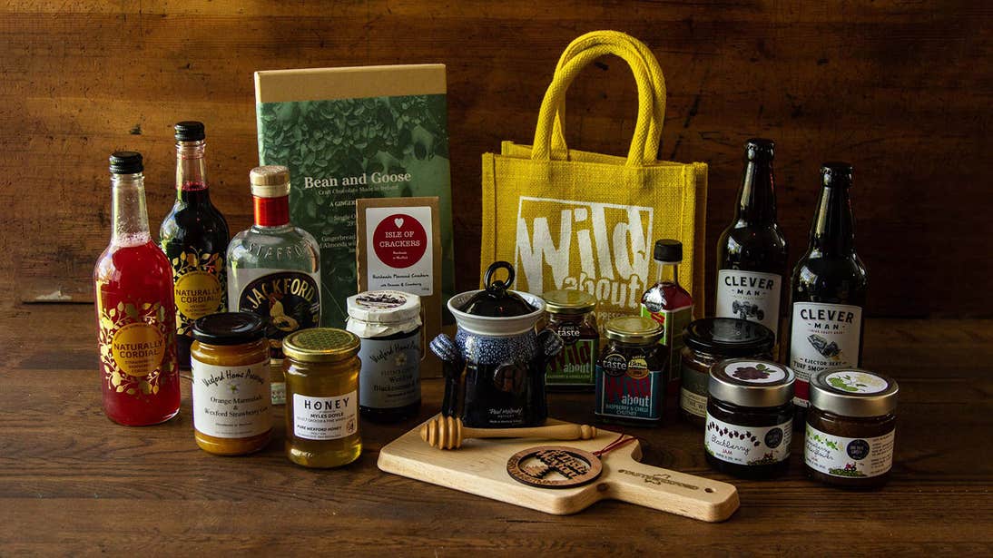 Explore The Best Irish Christmas Gifts of 2022 with Discover Ireland