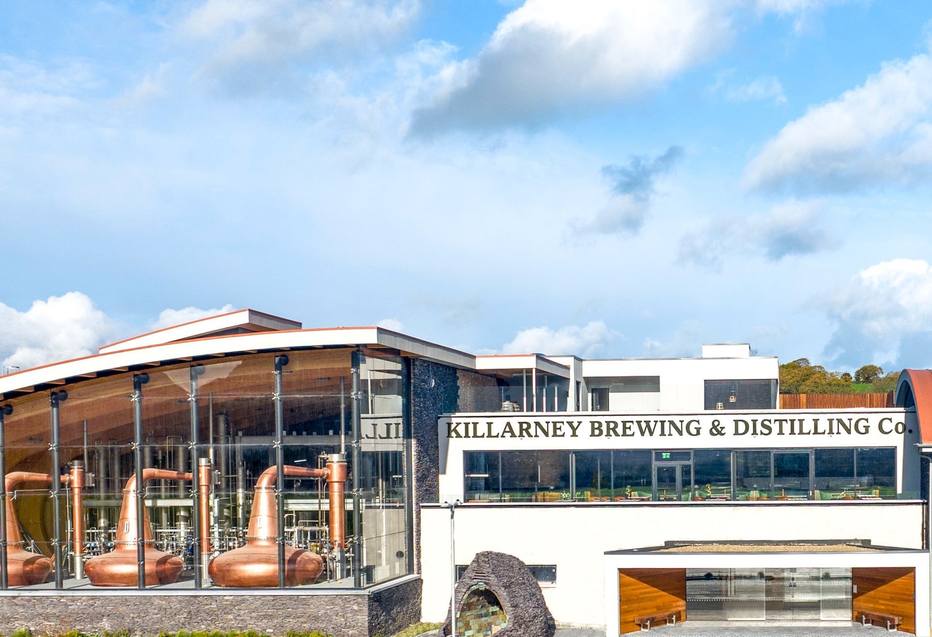 Exterior view of Killarney Brewing and Distilling Company