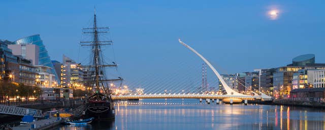 Samuel Beckett Bridge