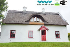 Teac Chondai Thatch cottage