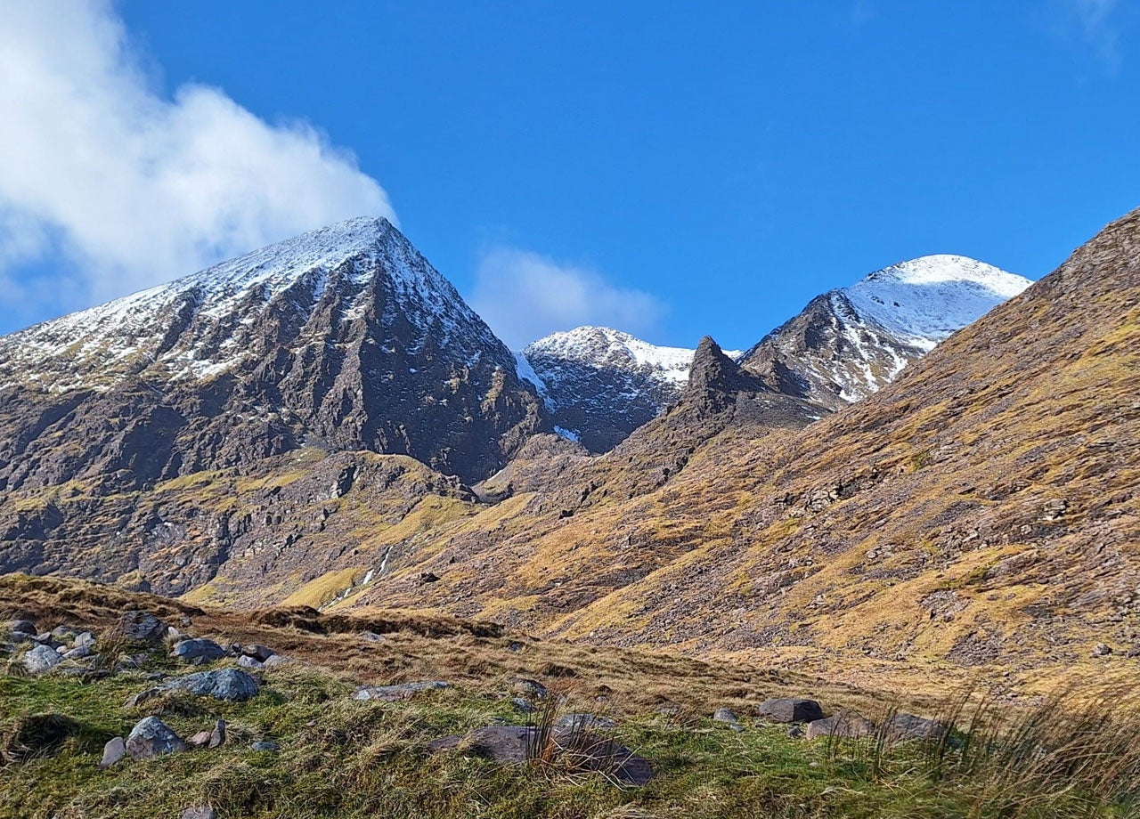 Snow capped peaks on Carrauntoohill mountain