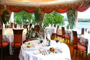 The Restaurant at Harvey's Point