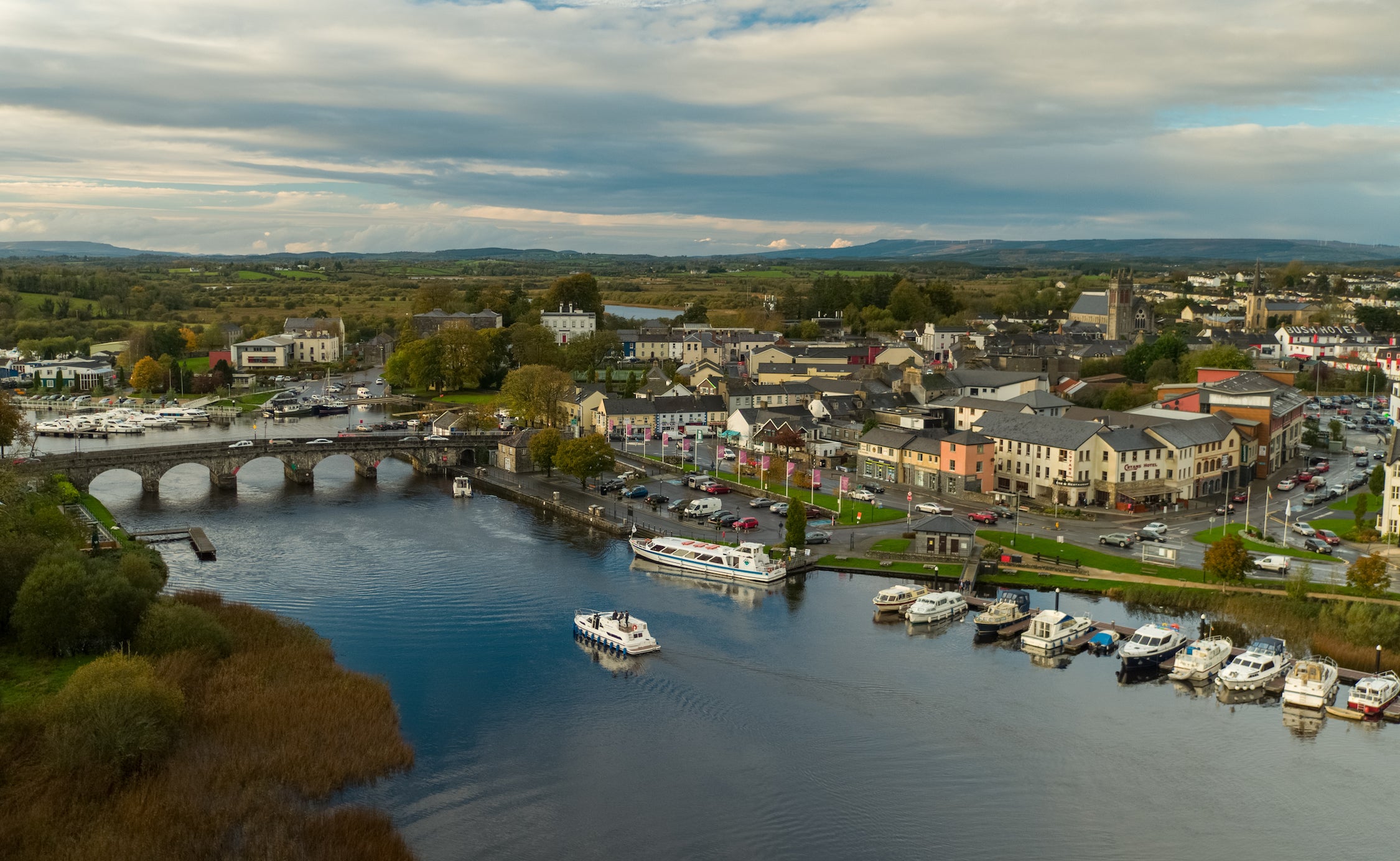 Cruise along the Shannon waterways from Carrick-on-Shannon.