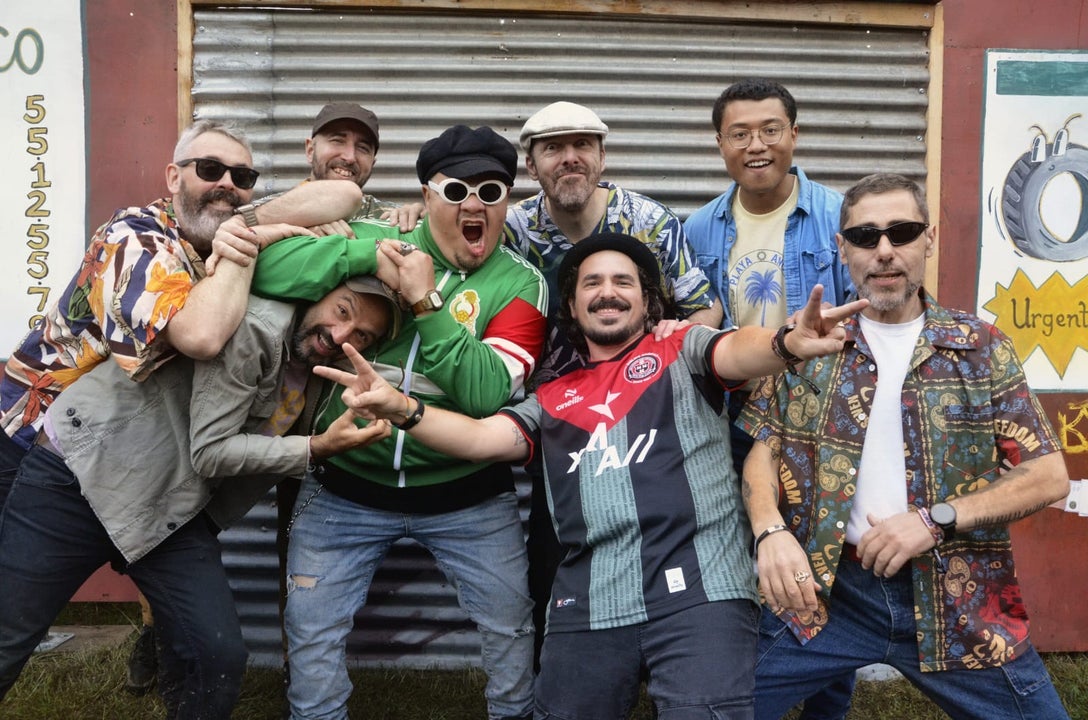 Band official group photo 1
