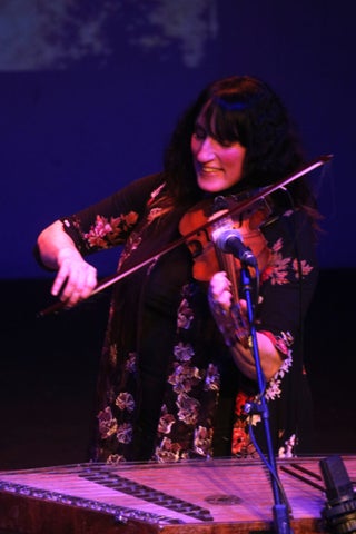 Dee Armstrong (Kila) & Friends