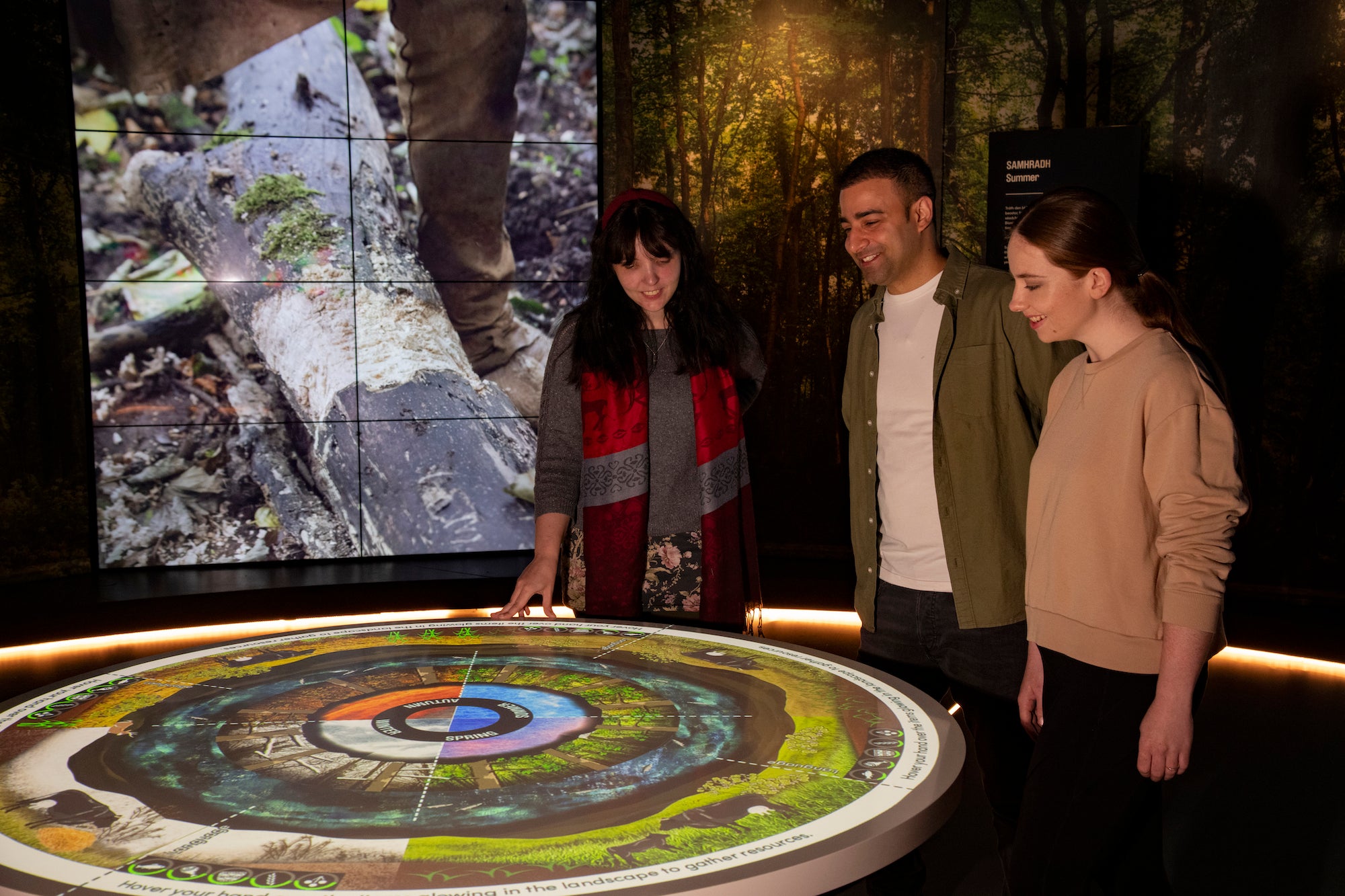 People at the Brú na Bóinne exhibition in Co Meath