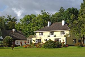 Image of Glenview Guesthouse from the outside
