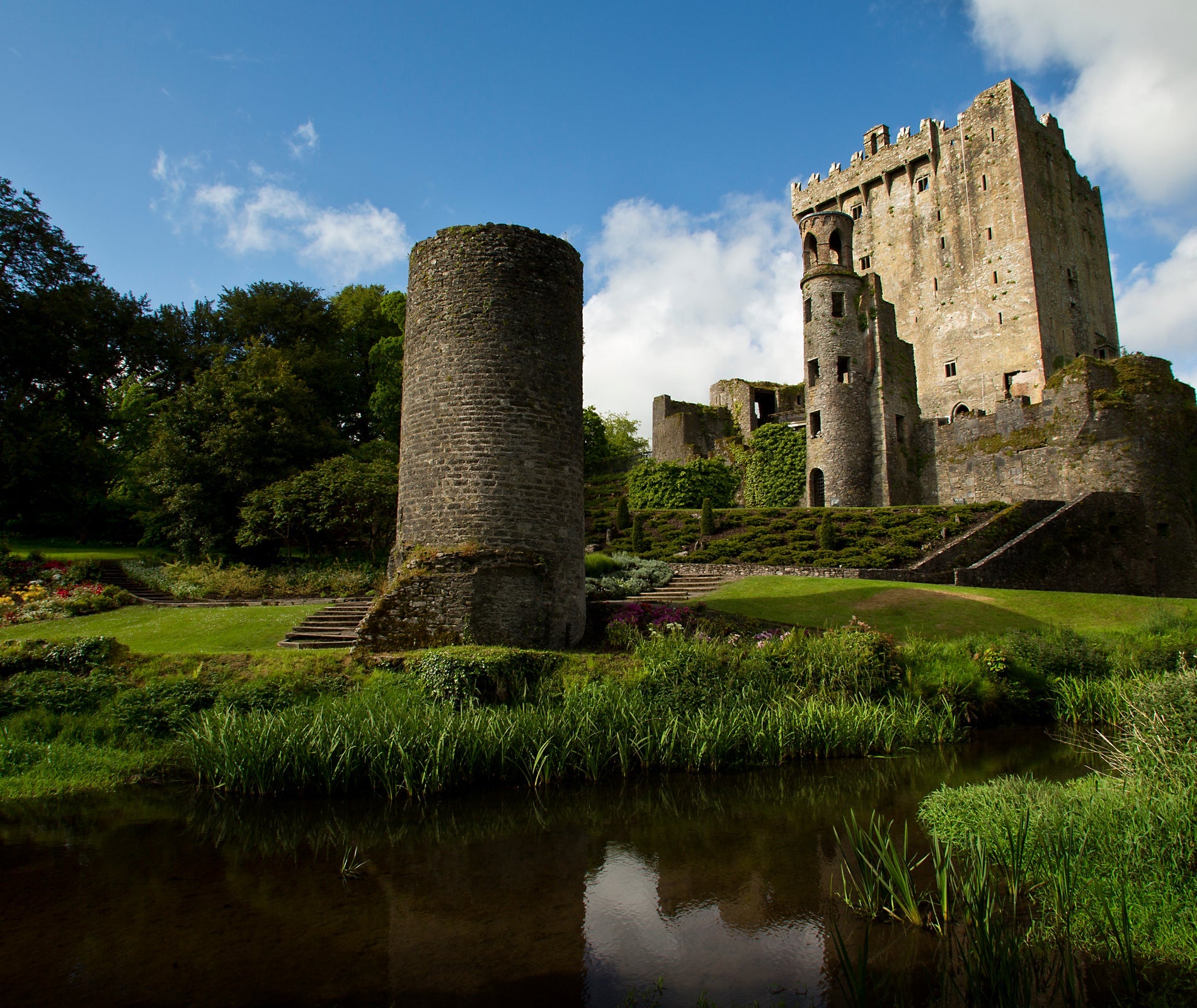 A view of Blarney Castle and gardens with Transfer Me