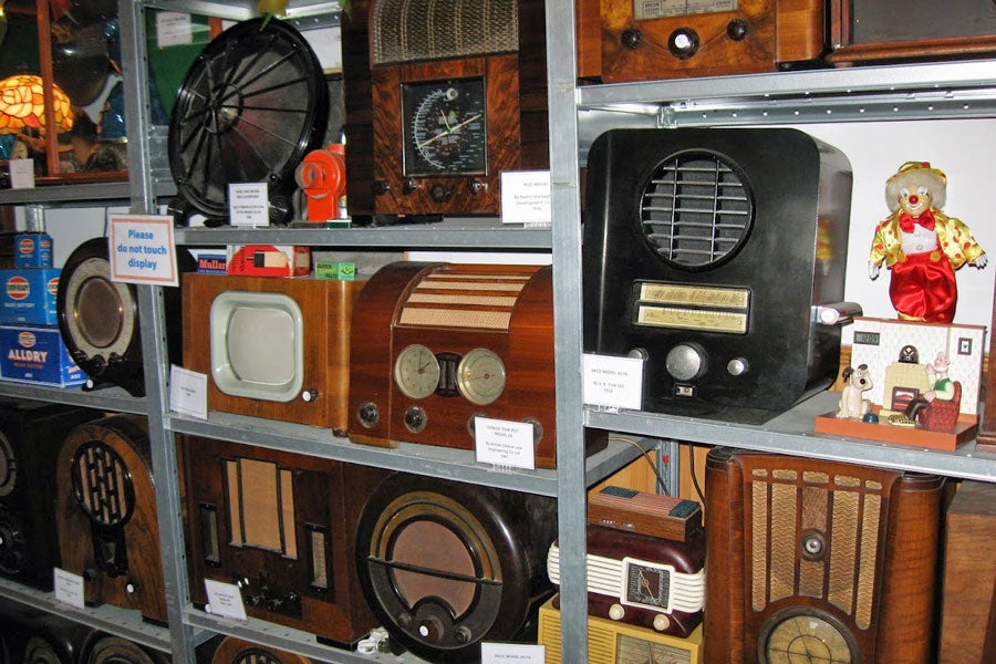mil millones Infantil organizar Ye Olde Hurdy-Gurdy Museum of Vintage Radio