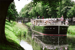 Canal Boat Restaurant