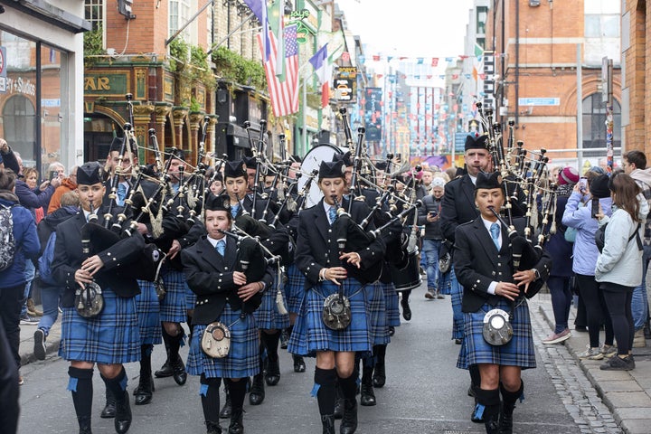 Clew Bay Pipe Band in Temple Bar