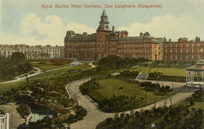 The Royal Marine Hotel opened its doors in 1865. The luxurious hotel attracted many aristocratic and royal guests. The beautiful ornamental gardens included walks, statues, flower knots and sparking fountains.