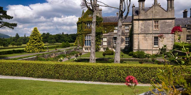 Muckross House, Gardens & Traditional Farms