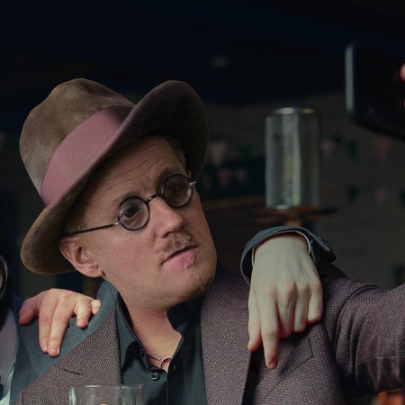 A Sean O' Casey impersonator performing at Pipers Corner