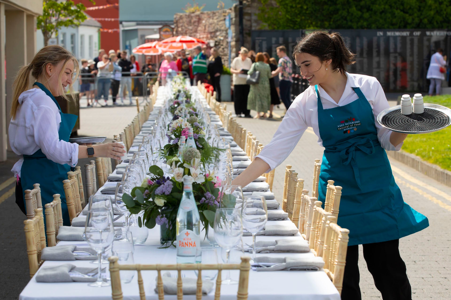Long Table dinner in the sunshine
