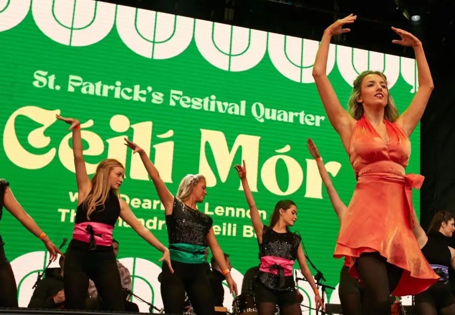 Céilí Mór le Dearbhla Lennon