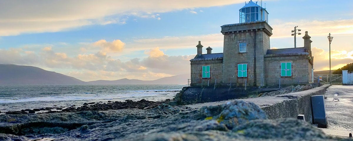 Blacksod Lighthouse with the sea in the back ground