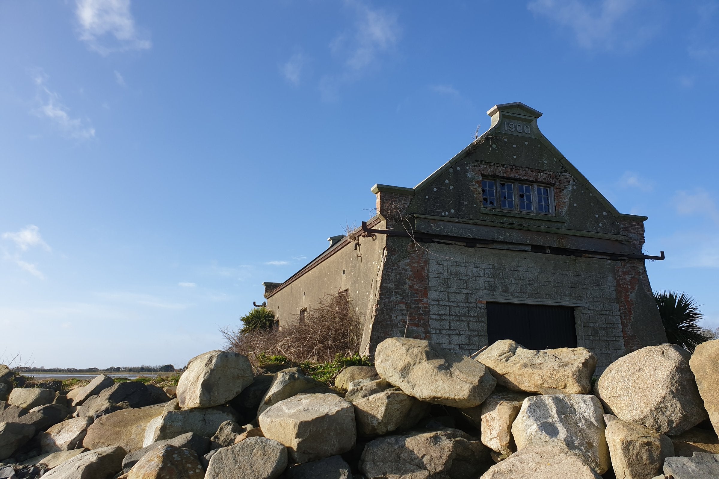 Image of boathouse in Blackrock, Co. Louth
