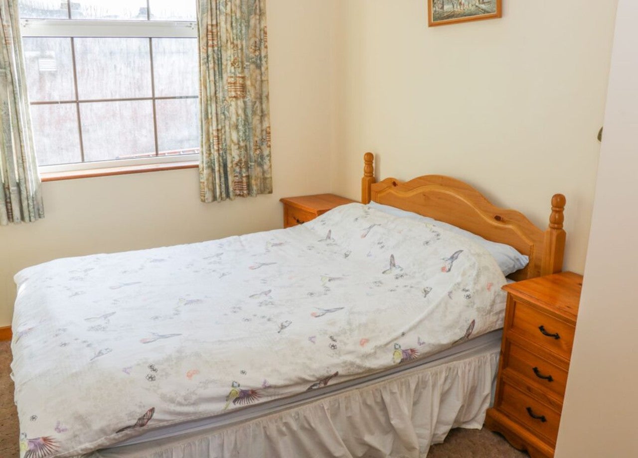 Double bedroom with white sheets